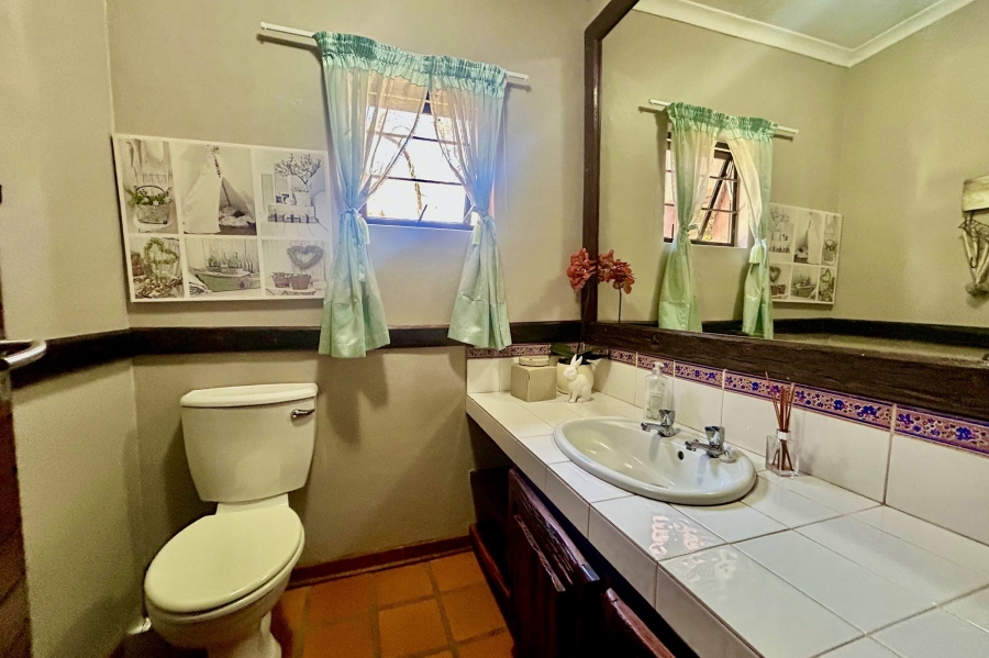 6 Bedroom Property for Sale in Melodie North West